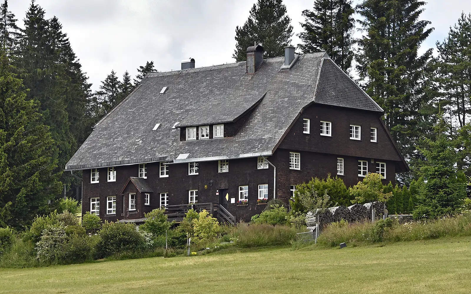 P.V. Tuetonioa-Alemania Gebäude